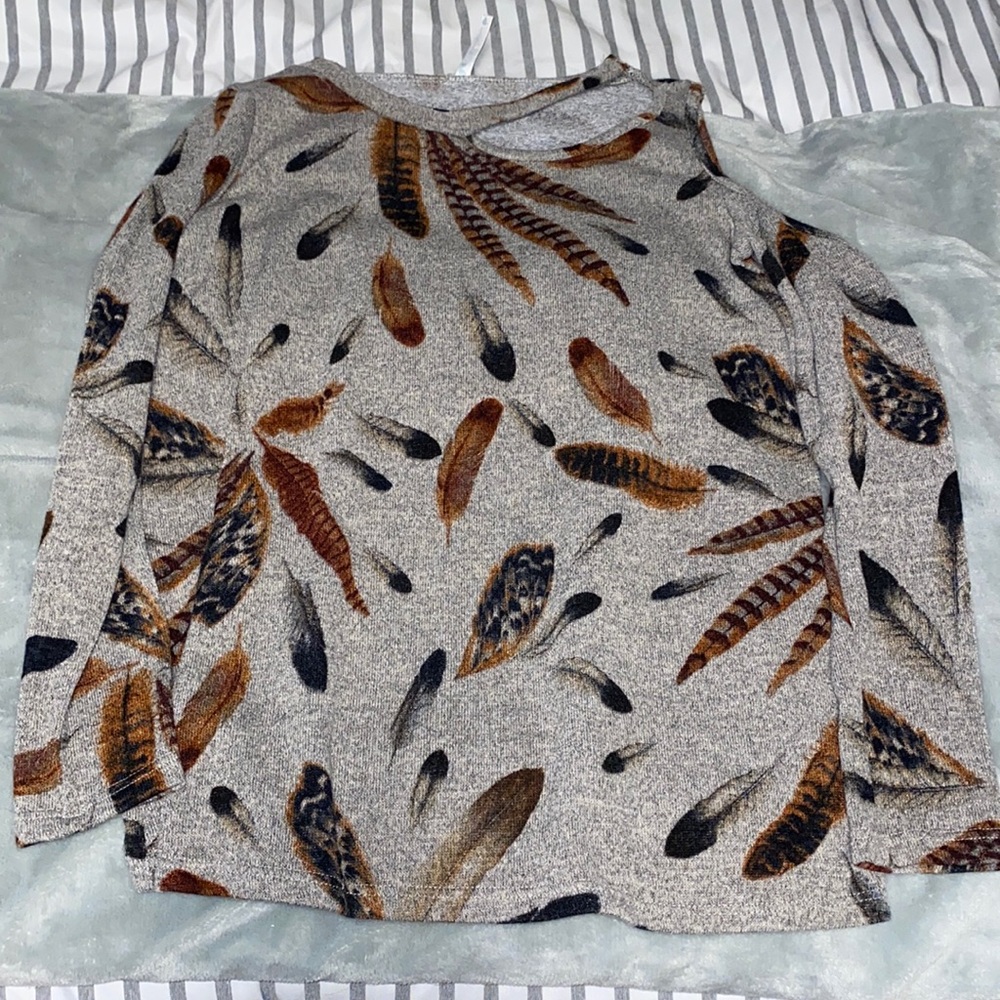Super cute shirt!! Free shipping